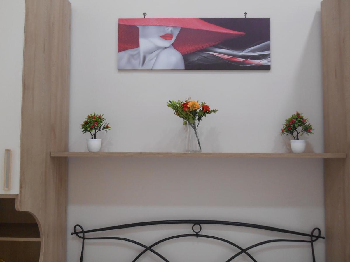Bed and Breakfast Essenza Di Napoli Экстерьер фото