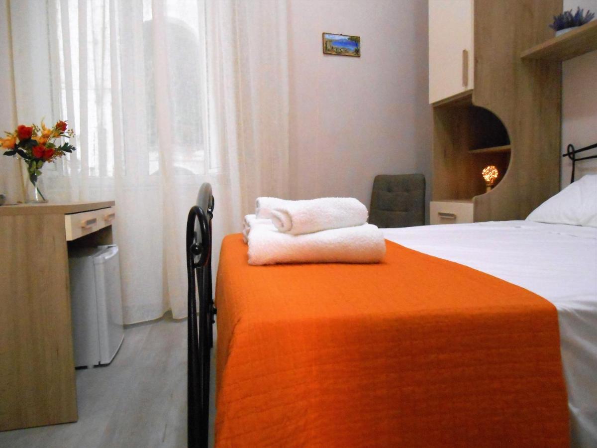 Bed and Breakfast Essenza Di Napoli Экстерьер фото