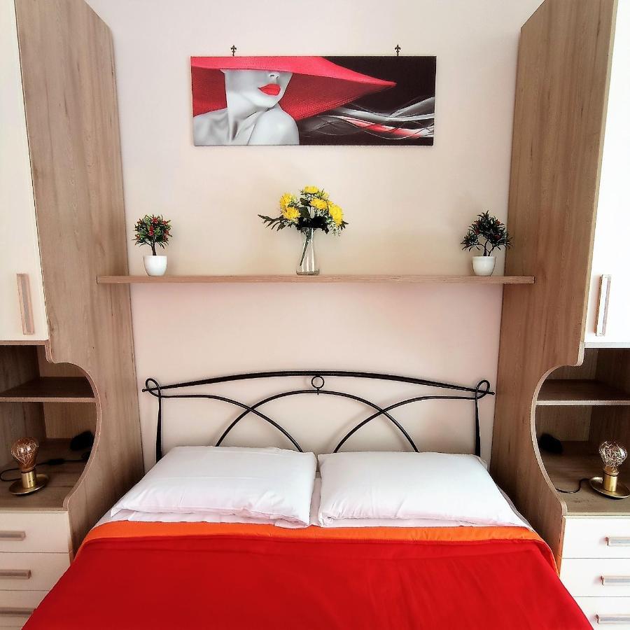 Bed and Breakfast Essenza Di Napoli Экстерьер фото